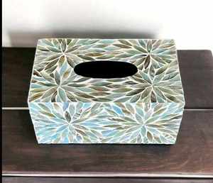 Caja de pañuelos de madera multifuncional con diseño pintado a mano, tallada al estilo indio, organizador ecológico para baño de estilo rústico - Product Image 2