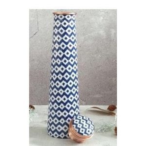 Bouteille d'eau artisanale en cuivre pur 1000 ml – Bénéfices ayurvédiques pour la santé – Récipient en cuivre anti-fuite – Gourde de yoga imprimée – Gourde de sport - Product Image 1