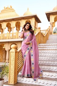 Sari en soie or élégant – Broderie multicolore avec bordure de panneau design - Product Image 2