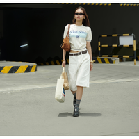 T-shirt en maille de soie modale haut de gamme, usine de vêtements personnalisés OEM ODM