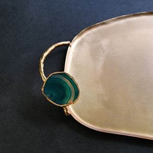 Bandeja de Servicio Ovalada de Metal Dorado de Lujo al por Mayor, Plato para Hotel con Elegantes Asas de Piedra de Ágata Natural, Vajilla Decorativa - Product Image 4