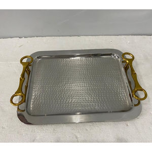 ถาดเสิร์ฟคุณภาพพรีเมียมพิเศษ รูปทรงสี่เหลี่ยมพร้อมหูจับสีทอง สำหรับขายโดยผู้ส่งออก - Product Image 1