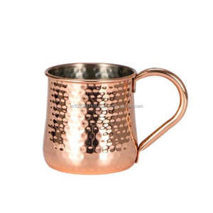 Tasses en cuivre attrayantes avec un extérieur poli et des courbes classiques adaptées à tous les types de boissons et de décoration de cuisine - Product Image 6