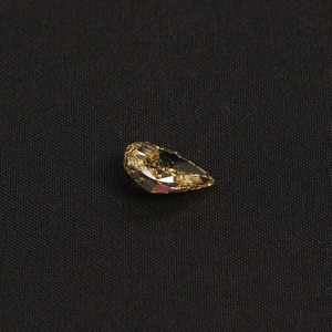 Bague de Fiançailles en Diamant de Laboratoire CVD Jaune Poire 3 carats VVS2 Certifié IGI, Coupe Excellente, Bijoux Fins, Fournisseur en Gros - Product Image 6