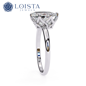 Bague de fiançailles de luxe en or massif 18 carats avec diamant blanc de laboratoire taille poire de 2 carats - Product Image 3