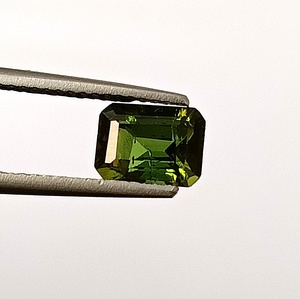 Turmalina Verde Natural Calibrada de Corte Esmeralda de 5x7 mm, Fantástica, Transparente, Facetada, Piedra Preciosa Suelta de 1.30 Quilates - Product Image 2