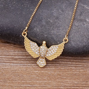 Collier pendentif en forme de colombe de la paix, couleur or, en cuivre, style hip-hop, pour fête, anniversaire, cadeau pour femme, vente en gros - Product Image 5