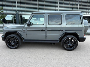 เมอร์เซเดส-เบนซ์ จี-คลาส AMG G63 ปี 2025 ใหม่เอี่ยม เครื่องยนต์เบนซินเทอร์โบ V8 4.0 ลิตร ยูโร 6 เกียร์อัตโนมัติ พวงมาลัยซ้าย  ตกแต่งด้วยโลหะและผ้า - Product Image 4