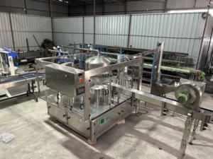 Máquina Llenadora de Agua Mineral Totalmente Automática de Acero Inoxidable, 120 BPM, Material PET, Planta para Envasado de Bebidas - Product Image 4