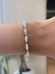 Pulsera de tenis de oro de 14k con diamantes de laboratorio de talla Asscher geométrica, certificada por IGI, 5.85 ct, de lujo, para mujer, aniversario - Product Image 1
