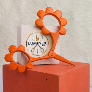 Ciseaux à broder LUMINEX IMPEX Putford blancs, petits, bicolores, à pointe arrondie, pour droitiers, à manche court, Degen - Product Image 3