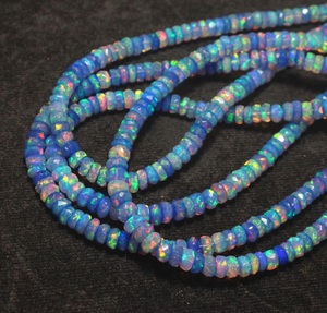 Perles d'Opale Fumée Naturelle Précieuse 4-6mm Forme Rondelle Couleur Violette Multi-Feu Éthiopienne Welo 16 Pouces de Longueur HASNAIN GEMS - Product Image 5