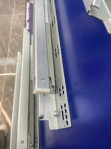 Correderas Inferiores Ajustables de Cierre Suave, Correderas de Cajón de Metal de Extensión Completa de Alta Resistencia - Product Image 3