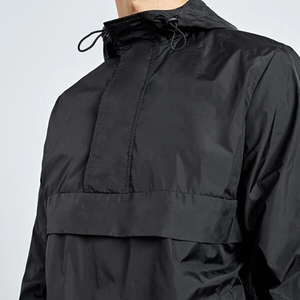 Veste coupe-vent à capuche noire pour homme, légère, en polyester, pour le printemps, avec poignets et fermetures éclair élastiques - Product Image 3