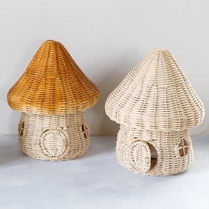 Casa de juguete de ratán natural hecha a mano en Vietnam, miniatura de cabaña de madera, juguetes infantiles sostenibles - Product Image 1
