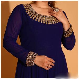 Hermoso conjunto de vestido y dupatta para mujer con borde de encaje de trabajo de secuencia bordada - Product Image 4