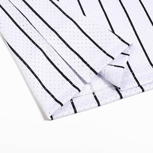 เสื้อบาสเก็ตบอลผู้ใหญ่แบบไม่มีแขน คอวี ไซส์ใหญ่ ระบายอากาศได้ดี แห้งเร็ว คุณภาพสูง 100% ขายส่ง รับสกรีนลายตามสั่ง - Product Image 3