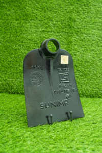 La houe de type Inde Occidentale de la marque SUNIMP Alligator, 1,6 kg, est un outil agricole manuel robuste conçu pour les agriculteurs professionnels et - Product Image 2