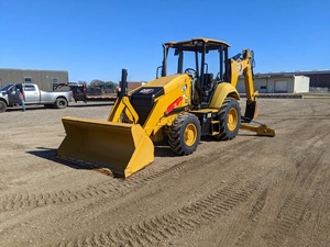 รถตักล้อยางตีนตะขาบ CAT 416 อุปกรณ์ก่อสร้างสำหรับงานฟาร์มและงานภาคสนาม - Product Image 2