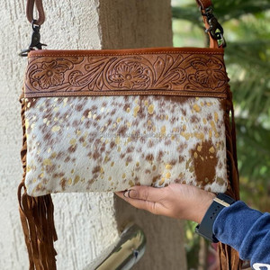 Sac à main à franges en cuir de vachette métallique usiné à la main pour femmes élégantes, sac à bandoulière en cuir véritable de taille idéale - Product Image 4