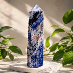 Tour de cristal de sodalite naturelle, pierre de guérison |   Pointe de Sodalite Bleue pour la Méditation, le Reiki et la Décoration Intérieure - Nouvel An Chinois, Thanksgiving - Product Image 1