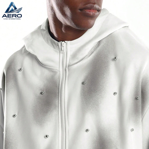 Sudadera con capucha para hombre al por mayor con cremallera completa, diseño degradado pulverizado, tachuelas metálicas y detalles de perlas, forro polar - Product Image 6