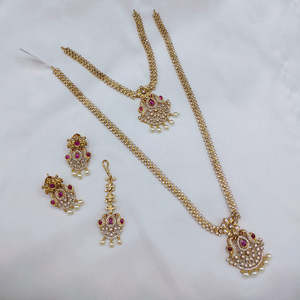 Ensemble de colliers superposés de créateur en pierres Pota et perles - Product Image 1