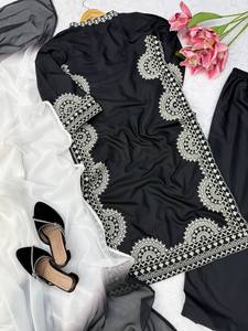 Robe Abaya noire brodée, coupe ample, manches longues, robe islamique pour femmes avec dupatta pour la fête de l'Aïd - Product Image 5