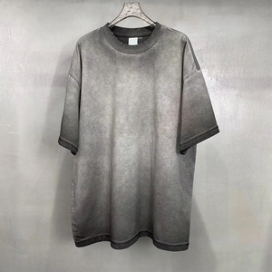 เสื้อยืดโอเวอร์ไซส์ผู้ชาย สีพื้น ผ้าฝ้าย แขนสั้น คอกลม ทรงหลวม สไตล์วินเทจ ล้างสีแบบแอซิดวอช - Product Image 3