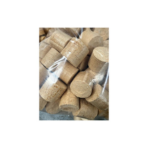 Briquetas de madera Pini Kay/RUF de primera calidad, combustible para calefacción, envasado de 10 kg, certificadas y aprobadas según la norma DIN. - Product Image 3