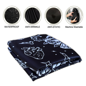 ผ้าคลุมตัดผมโพลีเอสเตอร์พอนจีกันน้ำสำหรับร้านทำผม พร้อมตะขอซิลิโคน รับผลิตตามสั่งพร้อมโลโก้ขายส่ง - Product Image 4