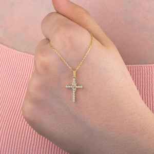 Colgante de Cruz Redonda Brillante de Moissanita Chapado en Oro, Plata de Ley 925, Diseño Religioso Único, Joyería Fina, Amuleto, Regalo - Product Image 4