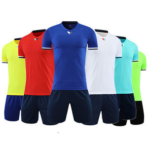 Conjunto de Camiseta y Pantalones Cortos de Fútbol de Invierno Edición Jugador Personalizada, con Logotipo y Diseño Personalizados, Transpirable y que Absorbe la Humedad - Product Image 4