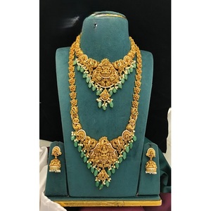 Magnifique ensemble collier et boucles d'oreilles de style temple, finition or antique de qualité supérieure, pour femmes, idéal pour les mariages et les occasions festives - Product Image 1