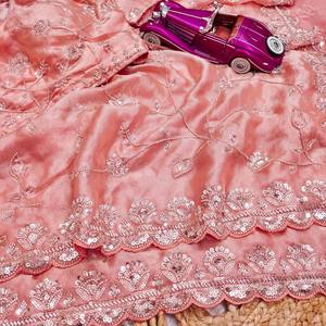 Magnifique soie de Bollywood avec de véritables perles lourdes, motifs Moti et fils, travail de Pallu en C avec bordure ajourée fantaisie - Product Image 5