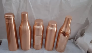 Botella de Agua de Cobre Puro de Calidad Superior, para Beber Directamente, Estilo Deportivo Informal, para Gimnasio y Oficina, Fabricada en India - Product Image 4