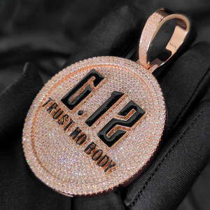 Colgante redondo de moissanita plateada personalizado, collar estilo hip hop con incrustaciones de diamantes, joyería de lujo para hombre y mujer, regalo. - Product Image 5