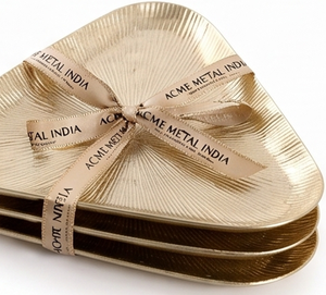 Elegant Polished Metal Triangle Serving Tray Modern Minimalist Style For Desserts And Pastries Residential Use Solid Finish - Product Image 5