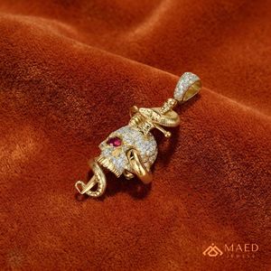Collier pendentif en moissanite plaqué or 18 carats, design tête de serpent, bijoux de mode pour femmes et hommes, style joaillerie fine New York City, États-Unis - Product Image 3