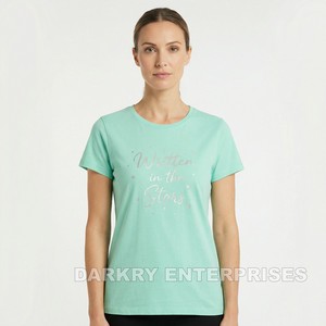 Camiseta Personalizada para Mujer, Color Lavanda Morado, con Diseño Gráfico, Impresión de Logotipo, Algodón y Spandex, Fabricante y Proveedor OEM - Product Image 3