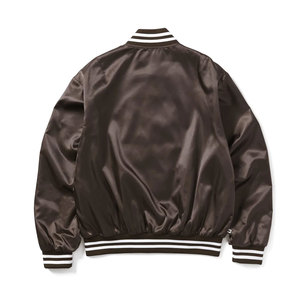 Chaqueta Varsity de Satén para Marcas de Moda, con Material de Satén Suave, Ribetes Acanalados y Diseño Personalizado - Product Image 2