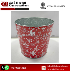 Jingle Bell Blooms Christmas Planter galvanizado Jardín Decoración interior al aire libre y totalmente personalizable - Product Image 5