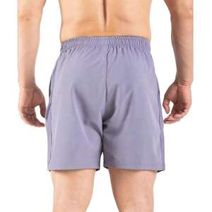 Pantalones cortos de gimnasio para hombre con soporte de movimiento flexible y un estilo deportivo elegante para rutinas activas. - Product Image 4