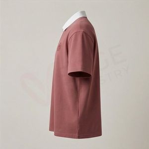 Polo de manga corta color granate para hombre, con cremallera y logotipo bordado, estilo casual elegante, corte regular. - Product Image 3