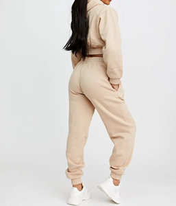 Ensemble de survêtement décontracté deux pièces pour femme, couleur unie, à capuche, manches longues, en molleton, coupe courte, 100 % coton, entièrement respirant - Product Image 4