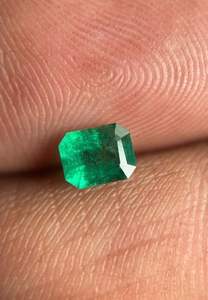 Émeraude naturelle époustouflante, taille octogonale. Magnifique émeraude pour bijoux. - Product Image 2