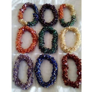 Venta al por mayor mejor calidad estirable siete Chakra piedras preciosas cristal Chips pulseras para curación pulsera comprar de AAMEENA AGATE - Product Image 1