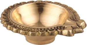 Lampe à huile traditionnelle en laiton Dhan Kuber Diya pour la Puja quotidienne et les occasions festives, décoration spirituelle pour la maison, le temple et le bureau - Product Image 4