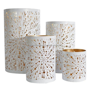 ชุดเชิงเทียนเหล็กทรงกลมมี3ชิ้นพร้อมสีทองด้านในและด้านนอกเคลือบผงสีขาวสำหรับตกแต่งบ้าน - Product Image 6