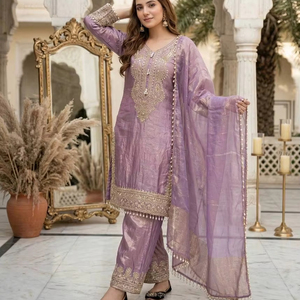 Nuevo Conjunto de Diseño con Bordado y Secuencia de Codificación, con Top Elegante, Pantalones Palazzo y Dupatta - Product Image 1